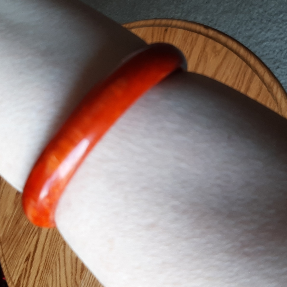 Bakelite bangle. - Picture 2 of 5